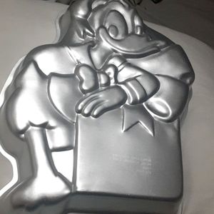 Vintage 70s,80s Wilton Holiday Donald Cake Pan 502-7245